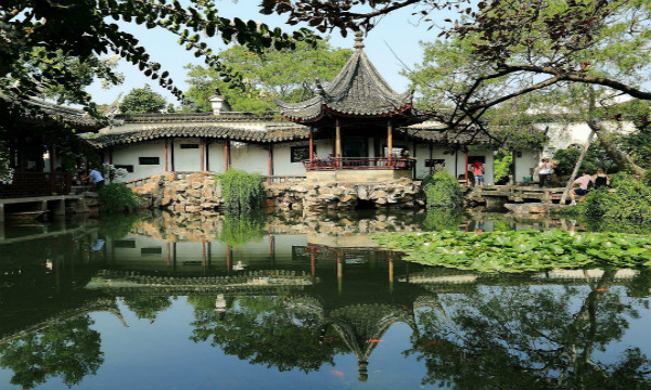 九游会集团：园林绿化种鲜花